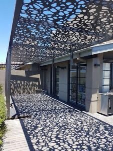 مظلات حديد قص ليزر